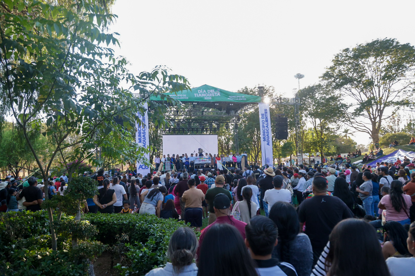 Festeja municipio con mega convivio el Día del Tianguista 2026 en parque México