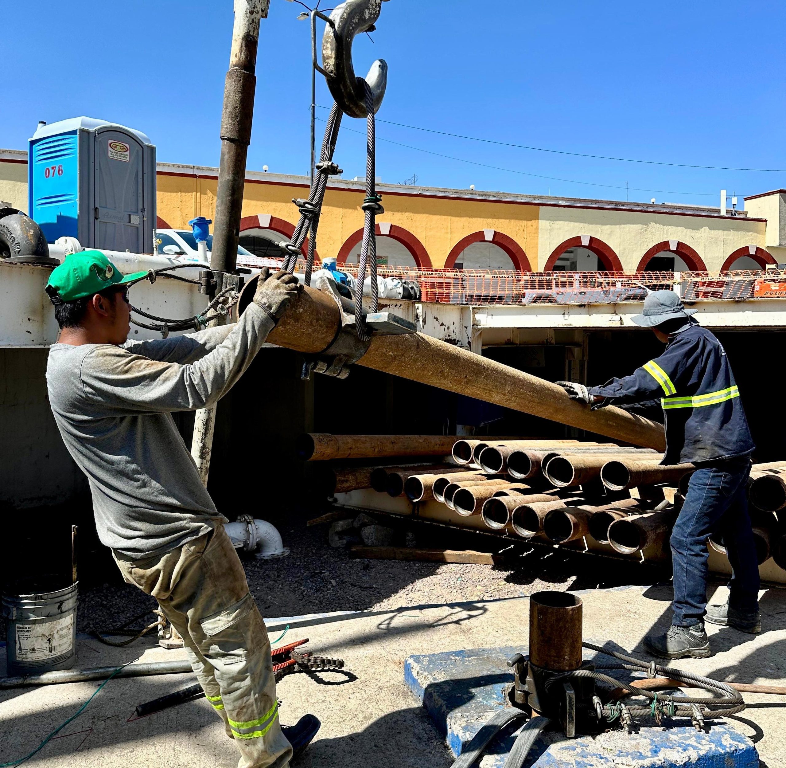 MIAA realiza maniobra de mantenimiento en pozo ubicado en el perímetro ferial