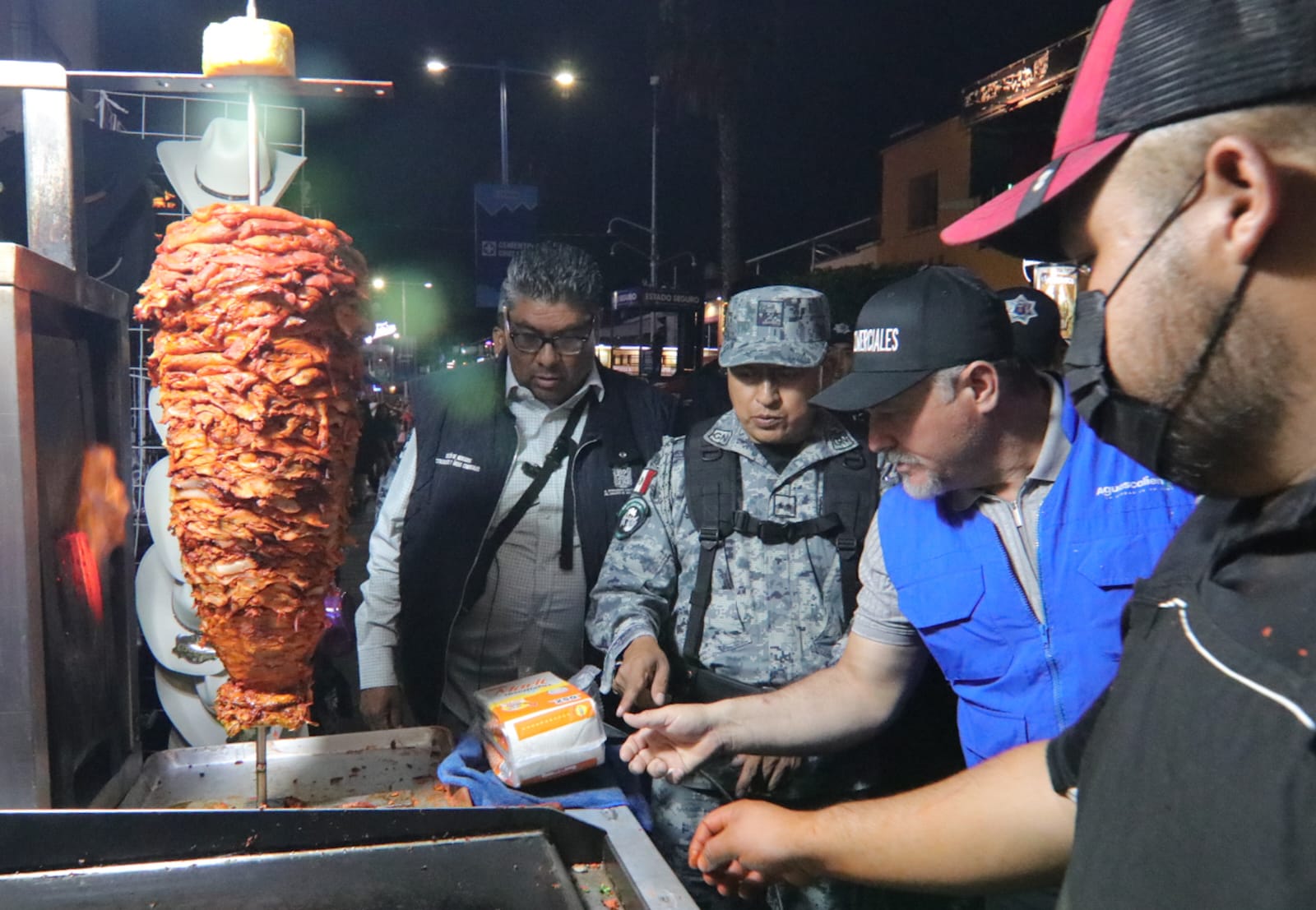 Fortalecen seguridad en la Zona Ferial con operativo preventivo a comerciantes