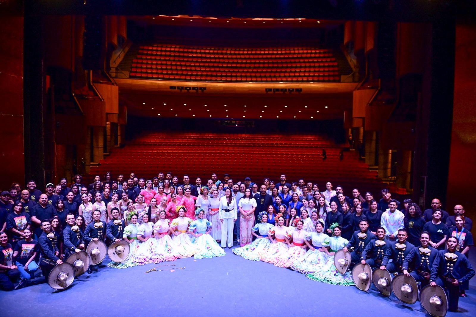 “El Ferial de mi Vida” celebra 60 años de tradición y talento
