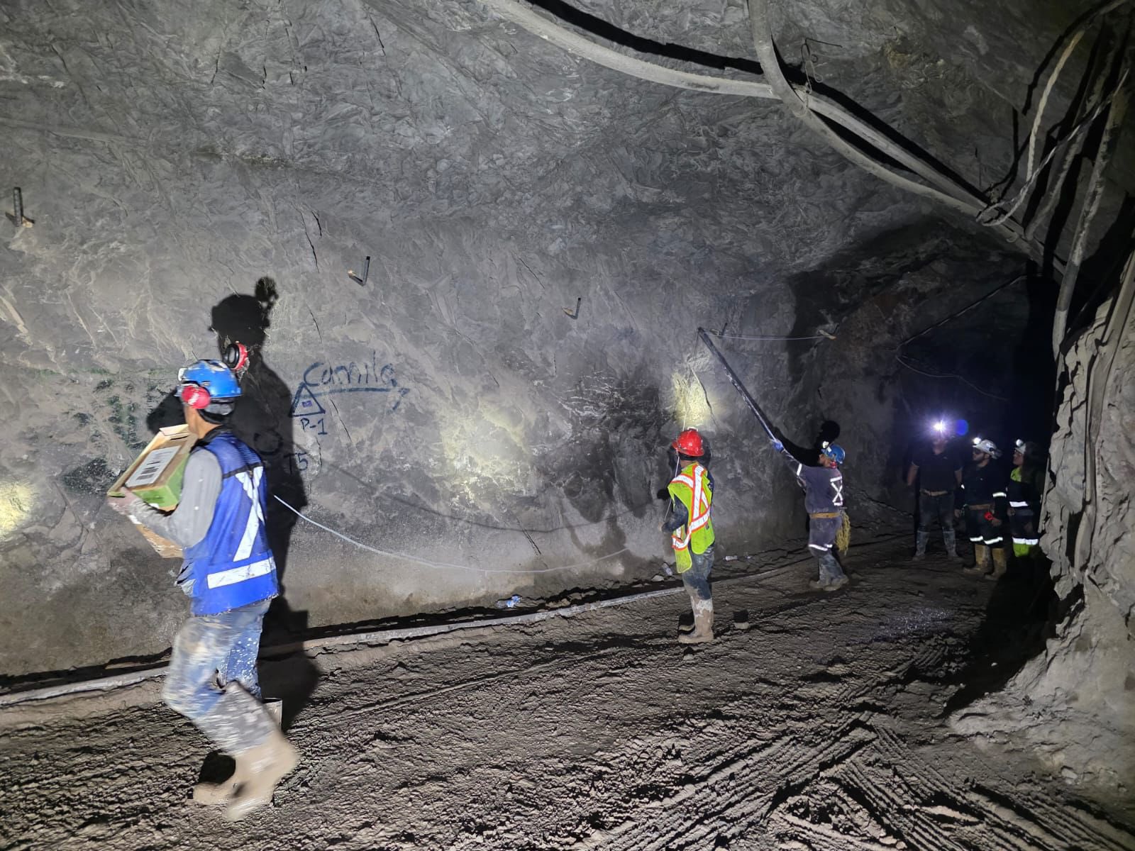 Localizan con vida a segundo trabajador de la mina Santa Fe, en Sinaloa