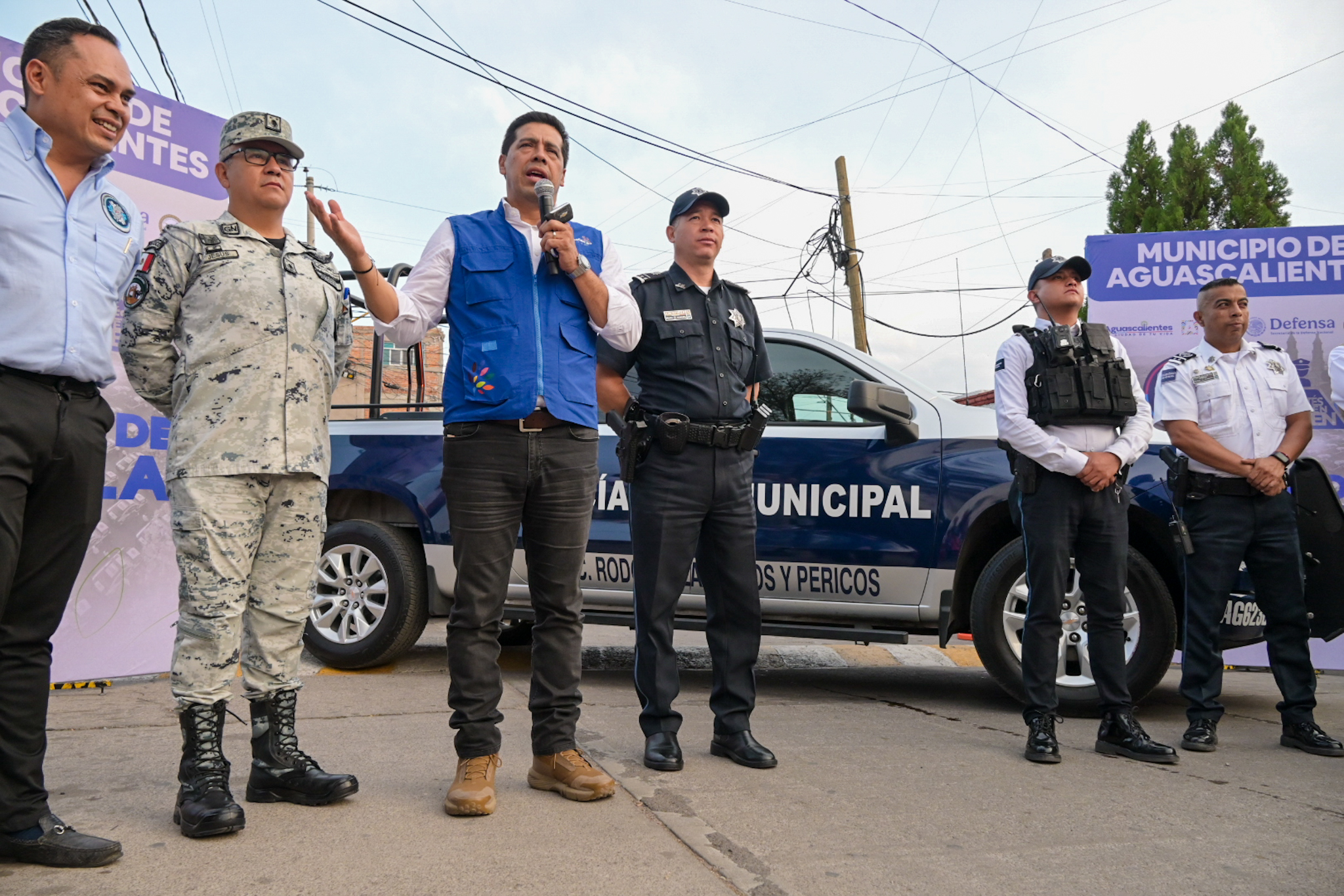 Entrega Leo Montañez nuevas patrullas para los fraccionamientos Rodolfo Landeros y Los Pericos