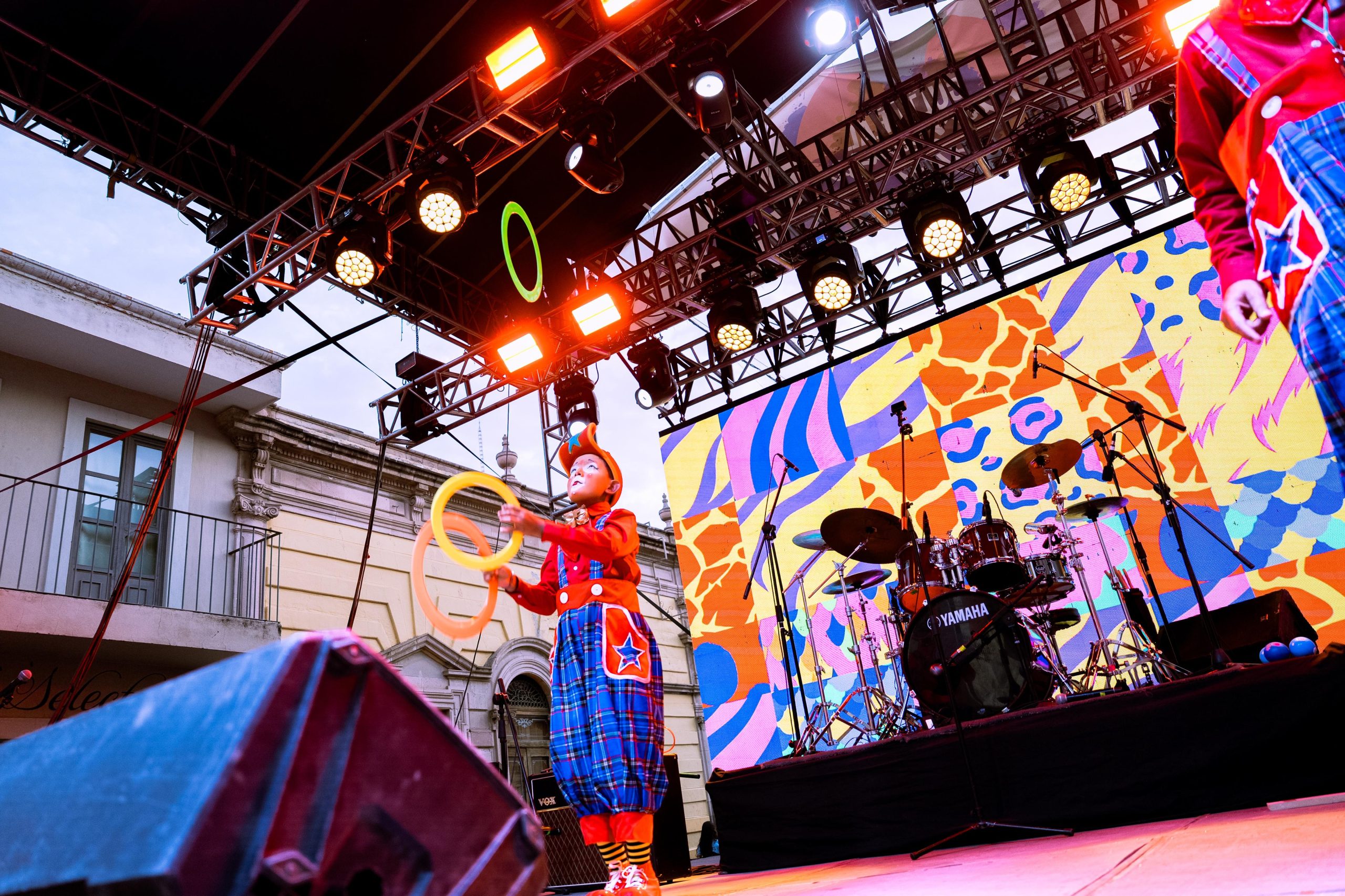 Color, risas y magia inundaron el corredor Carranza en el festejo del Día del Niño