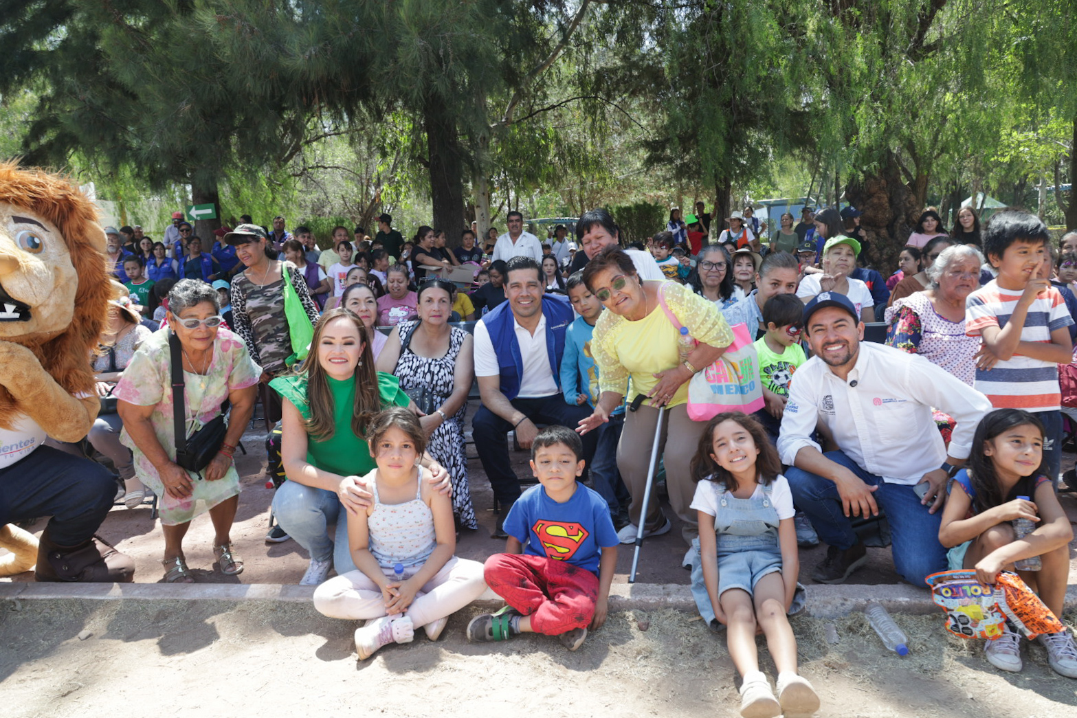 Festeja municipio Día de las Madres y Día del Niño en el parque Luis Donaldo Colosio