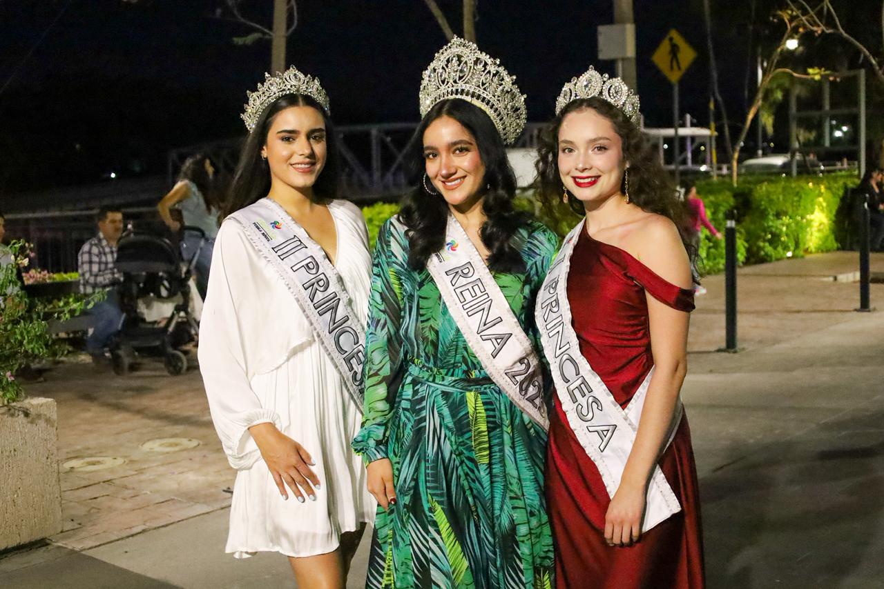 Comparsa en Calvillo por las Fiestas de Mayo 2026