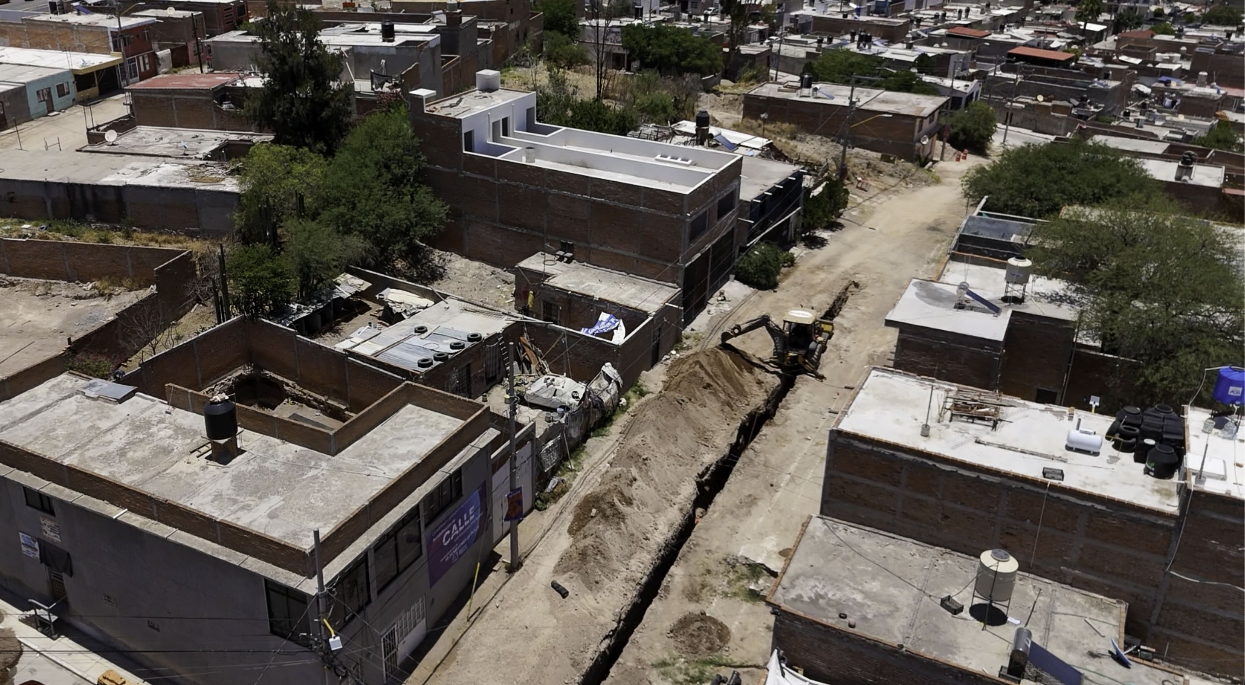 Gobierno del Estado inicia obras de construcción y rehabilitación de vialidades en el oriente de la ciudad