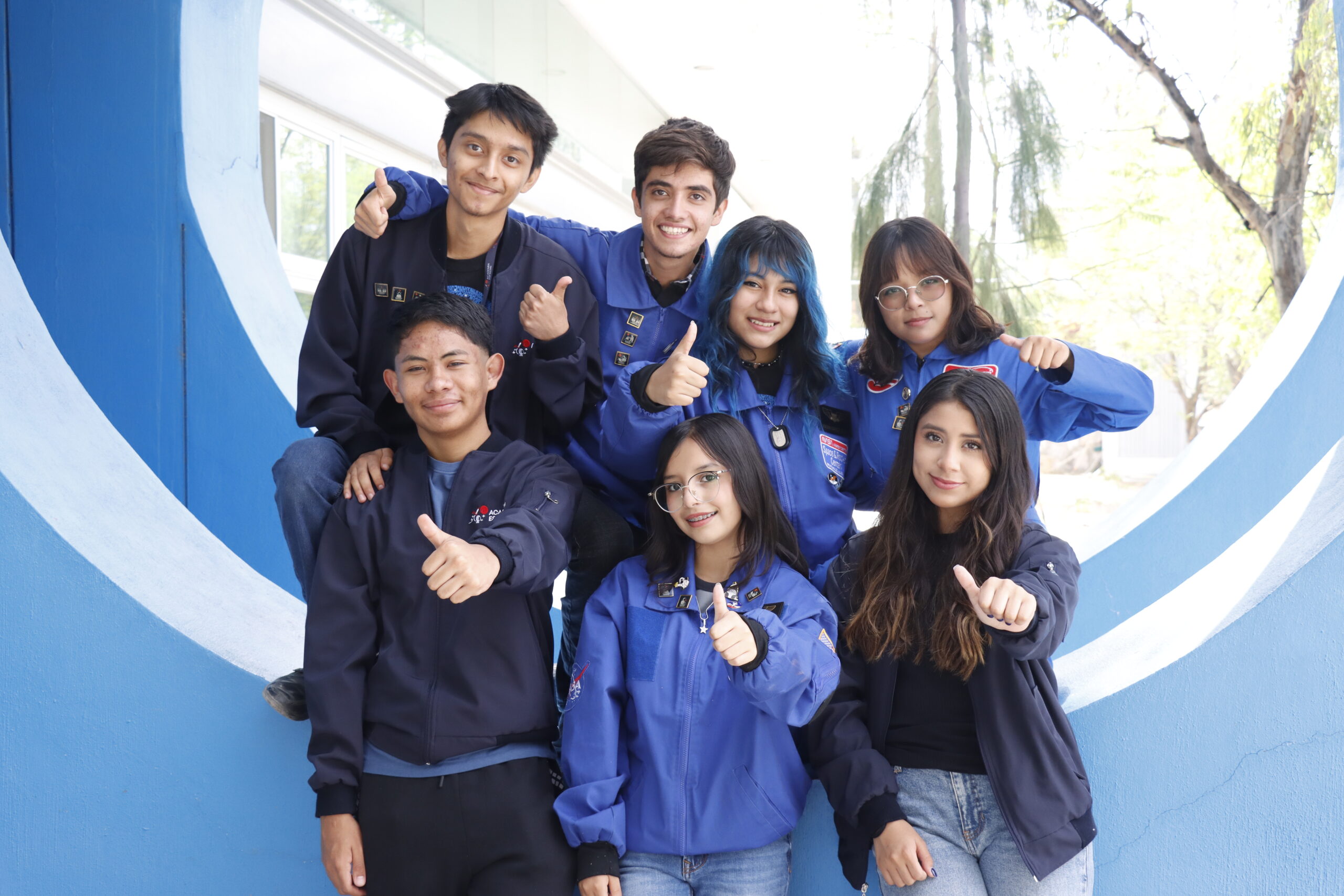 Ocho estudiantes de Aguascalientes visitan la NASA; ganaron su lugar tras competir contra mil aspirantes