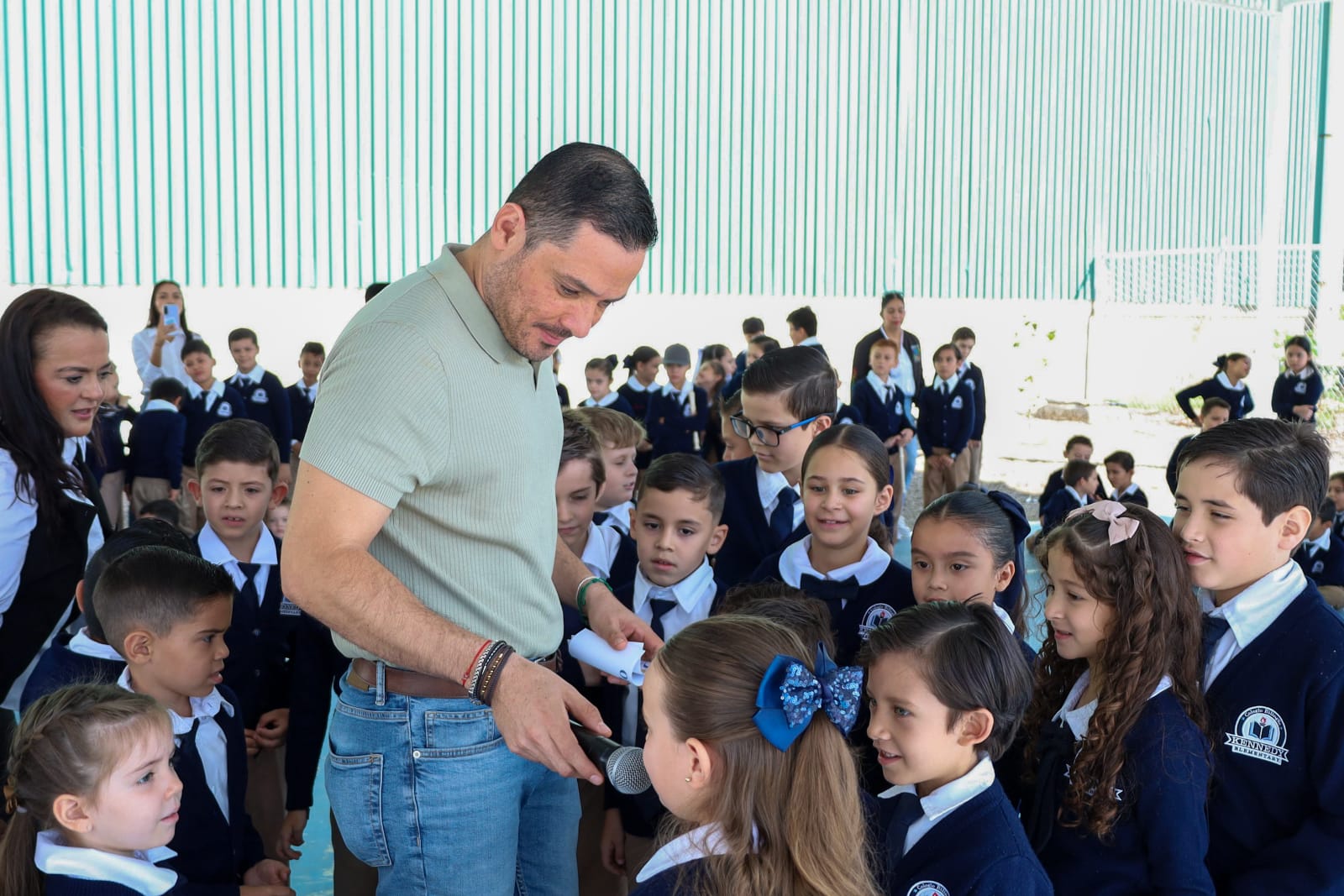 Presidente en tu Escuela en el Colegio Kennedy Elementary