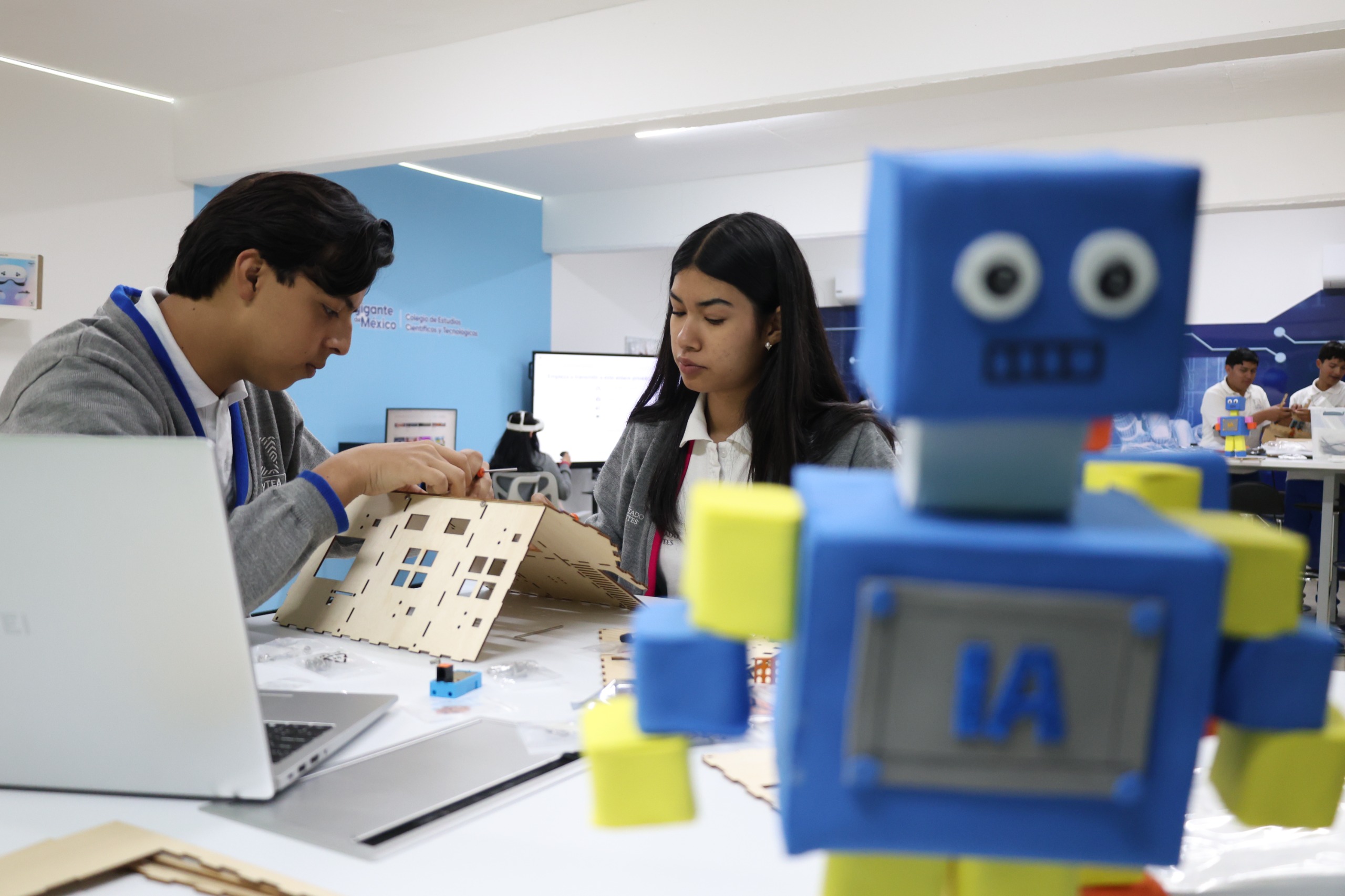 Anuncian curso gratuito de Inteligencia Artificial para estudiantes de prepa