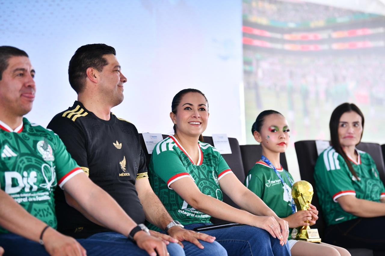 El mundial se vive en comunidad; Tere Jiménez pone en marcha “Gigantes del Mundial Social” con actividades para toda la familia