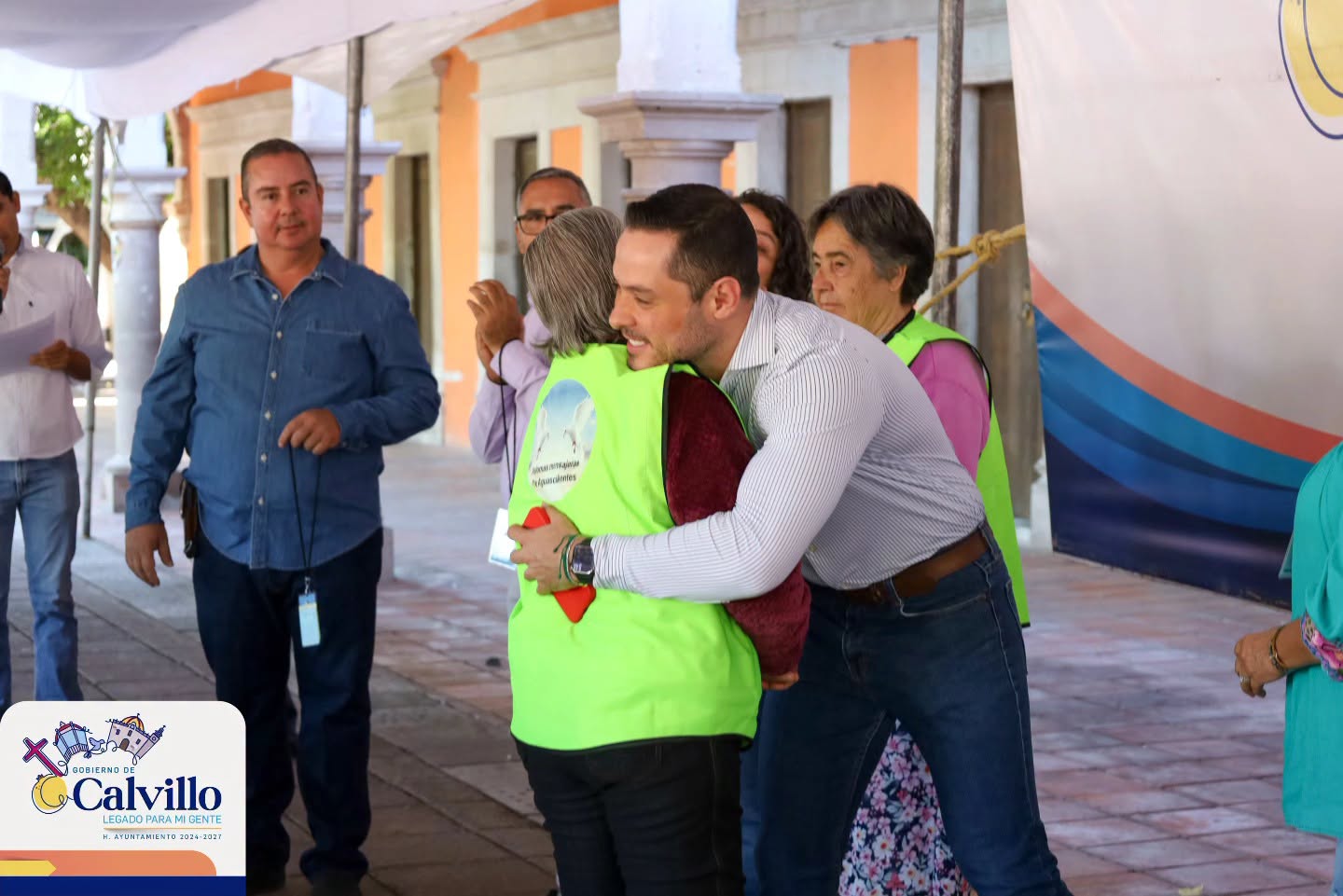 Apoya Calvillo a su comunidad migrante