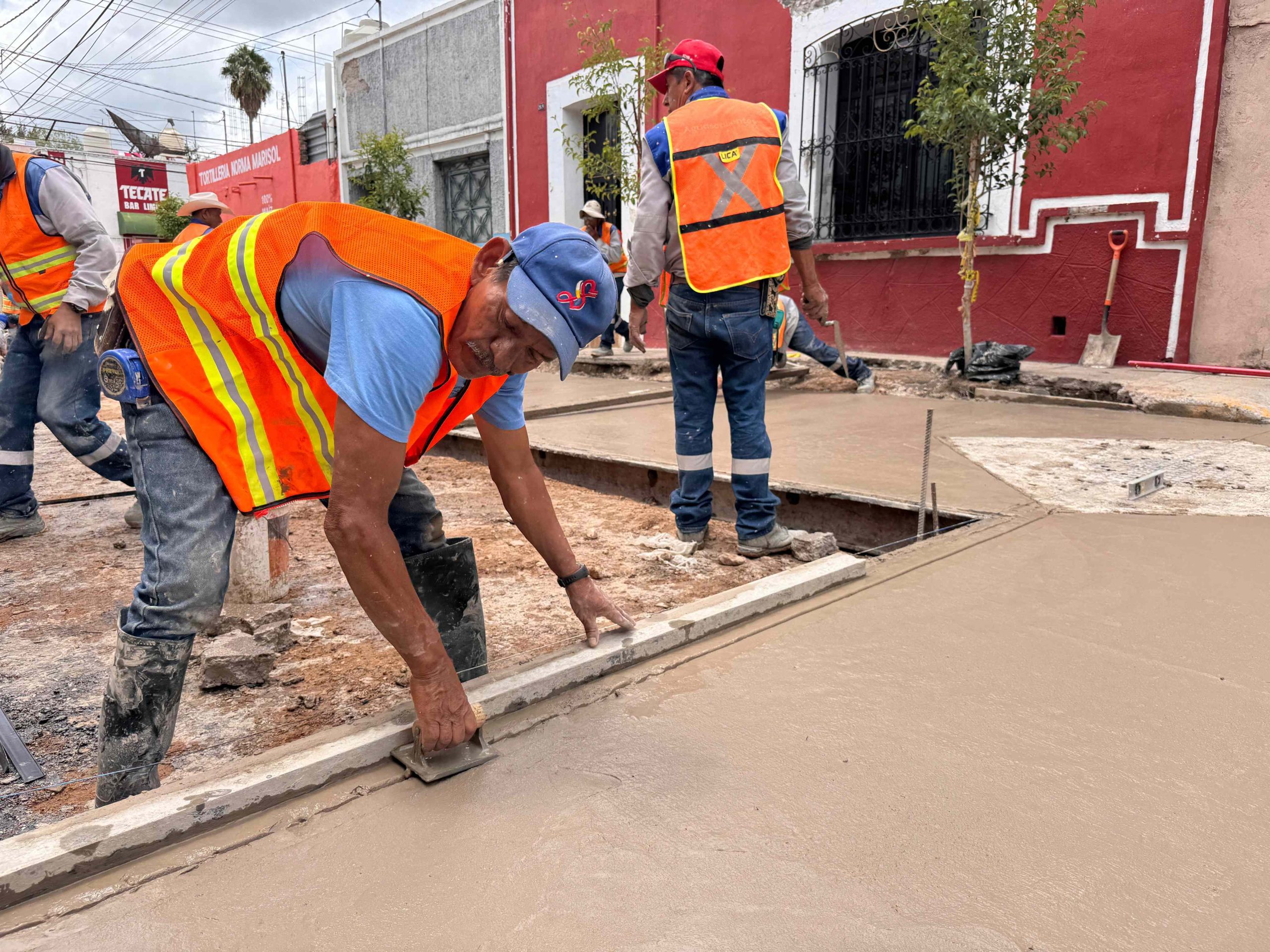 Avanza rehabilitación en cruce vial de 5 febrero y Josefa Ortiz de Domínguez