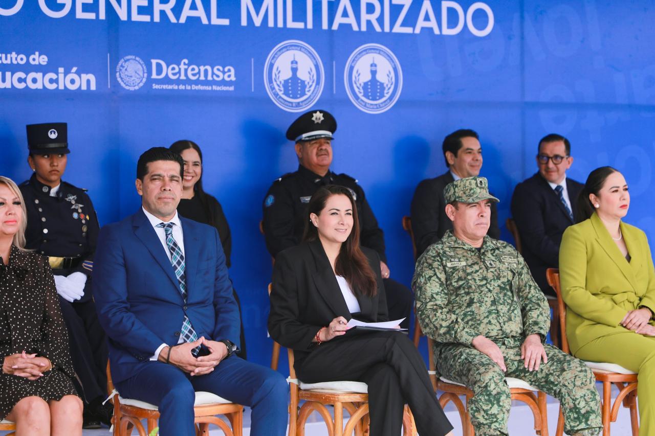 Tere Jiménez reconoce esfuerzos de jóvenes que concluyeron su formación en los bachilleratos militarizados