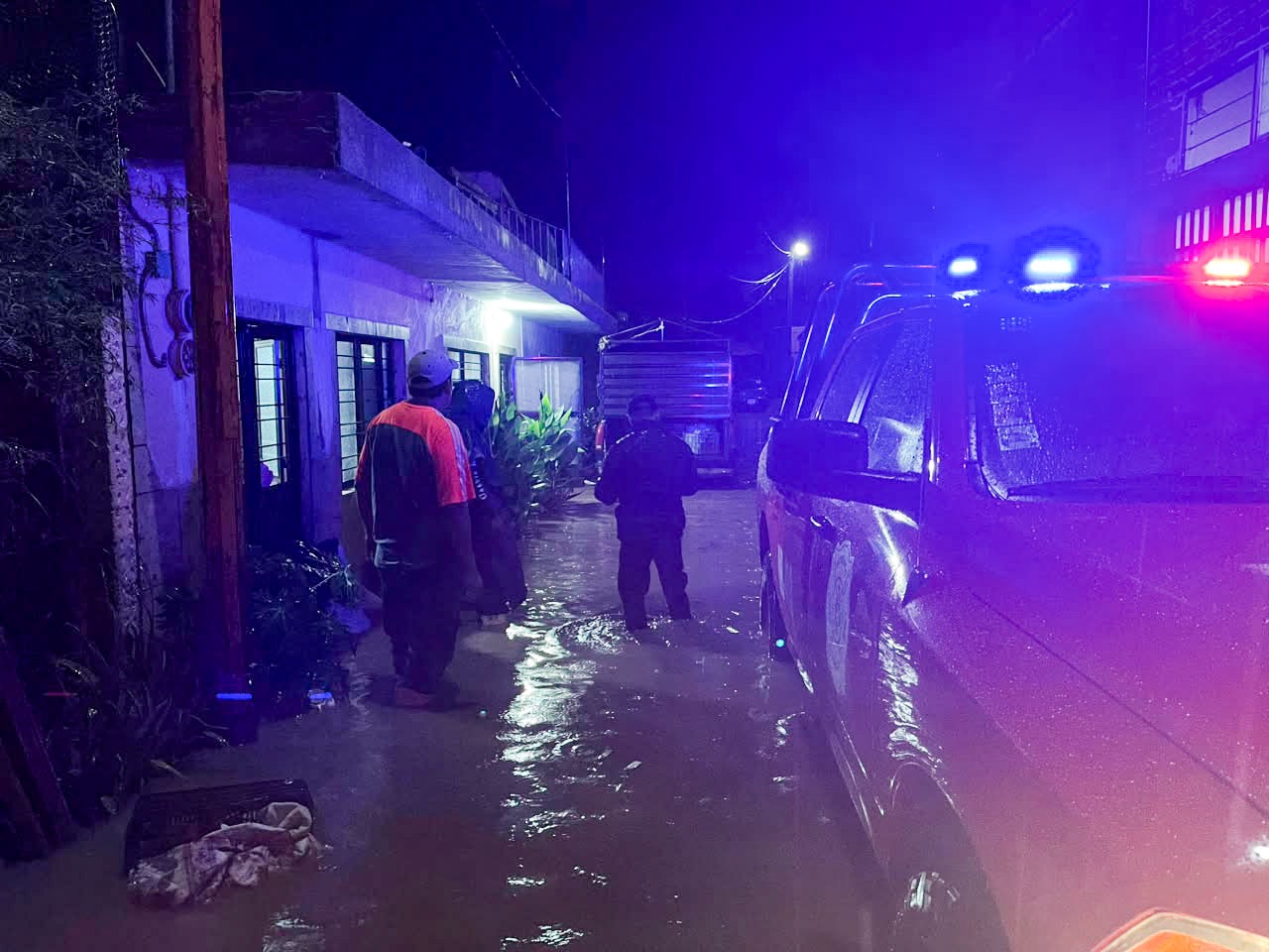Atienden emergencias por lluvias en Calvillo