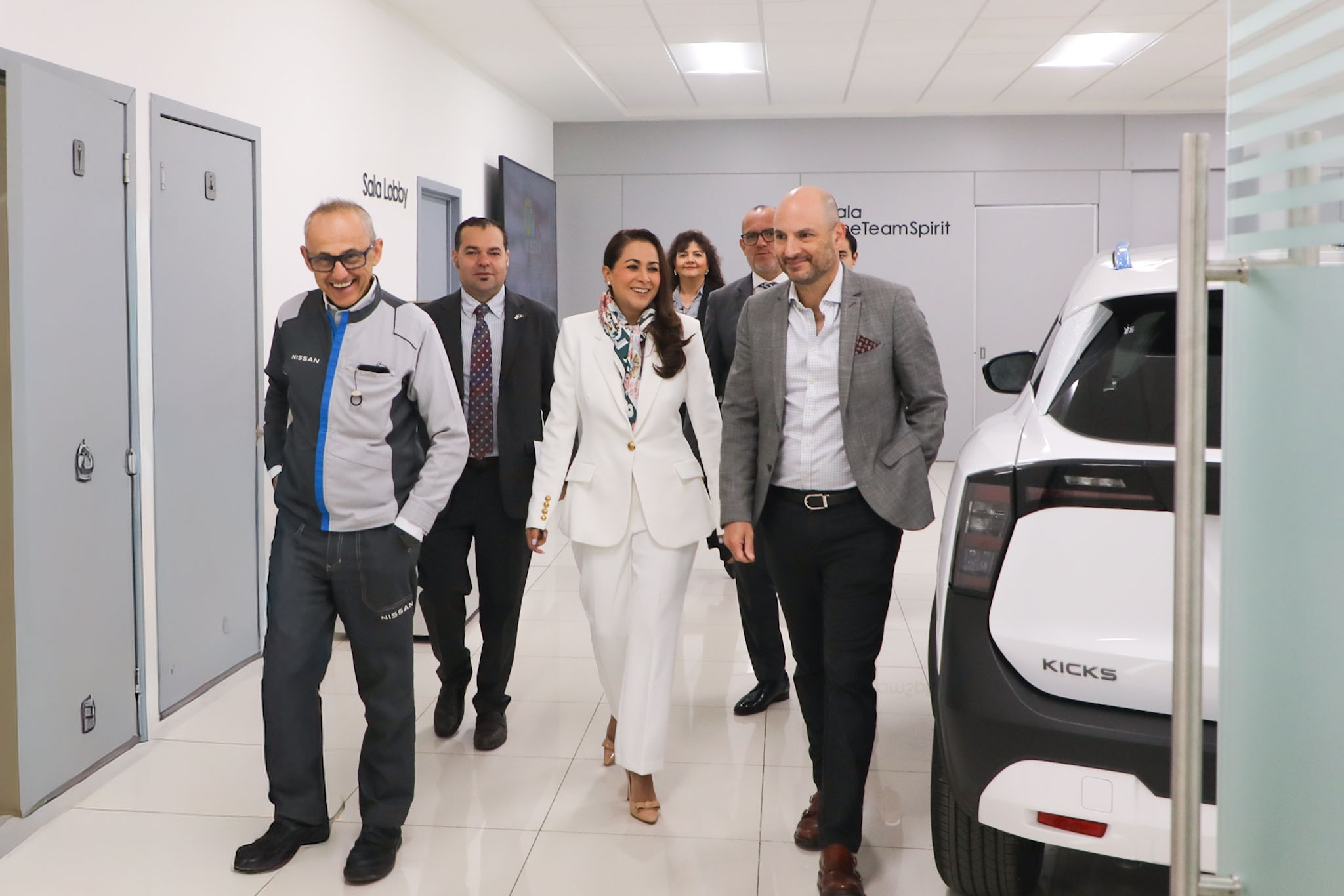 Tere Jiménez e Iván Espinosa, CEO global de Nissan, reafirman alianza estratégica en Aguascalientes