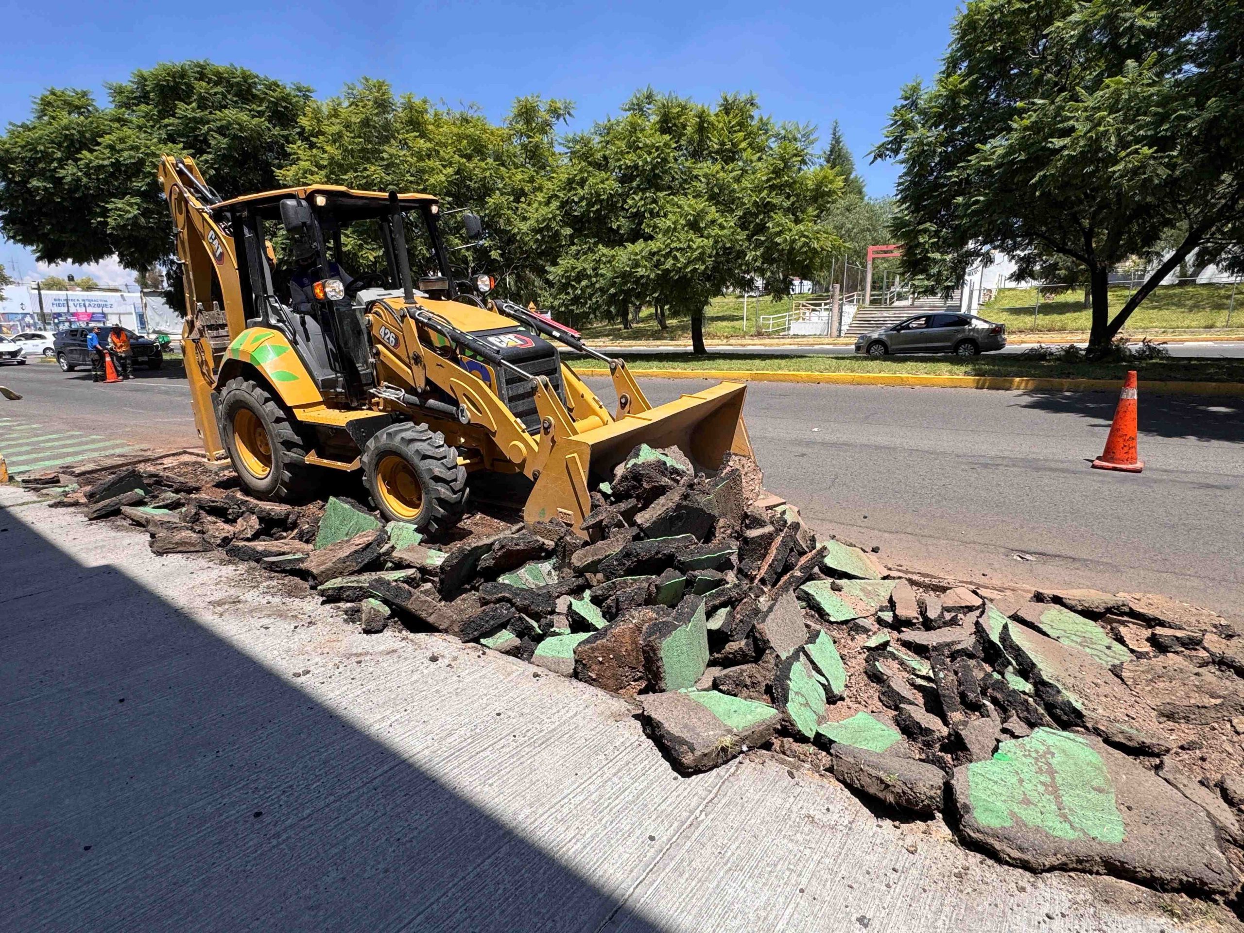 Leo Montañez impulsa programa de rehabilitación de ciclovías