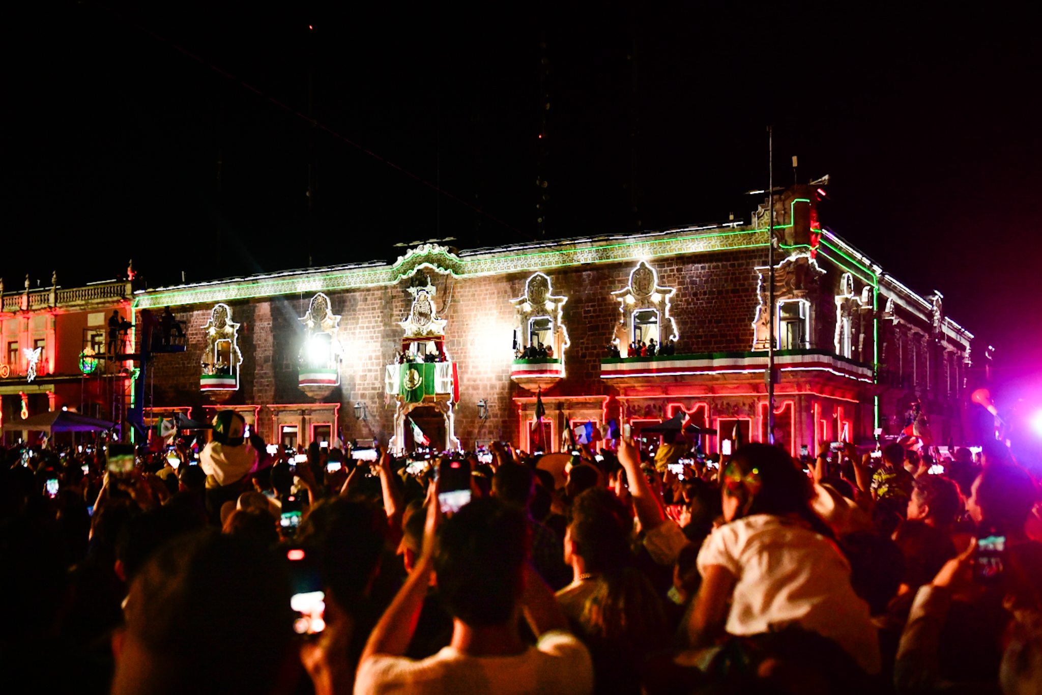 Yuri pondrá a cantar a Aguascalientes este 15 de septiembre en Plaza Patria