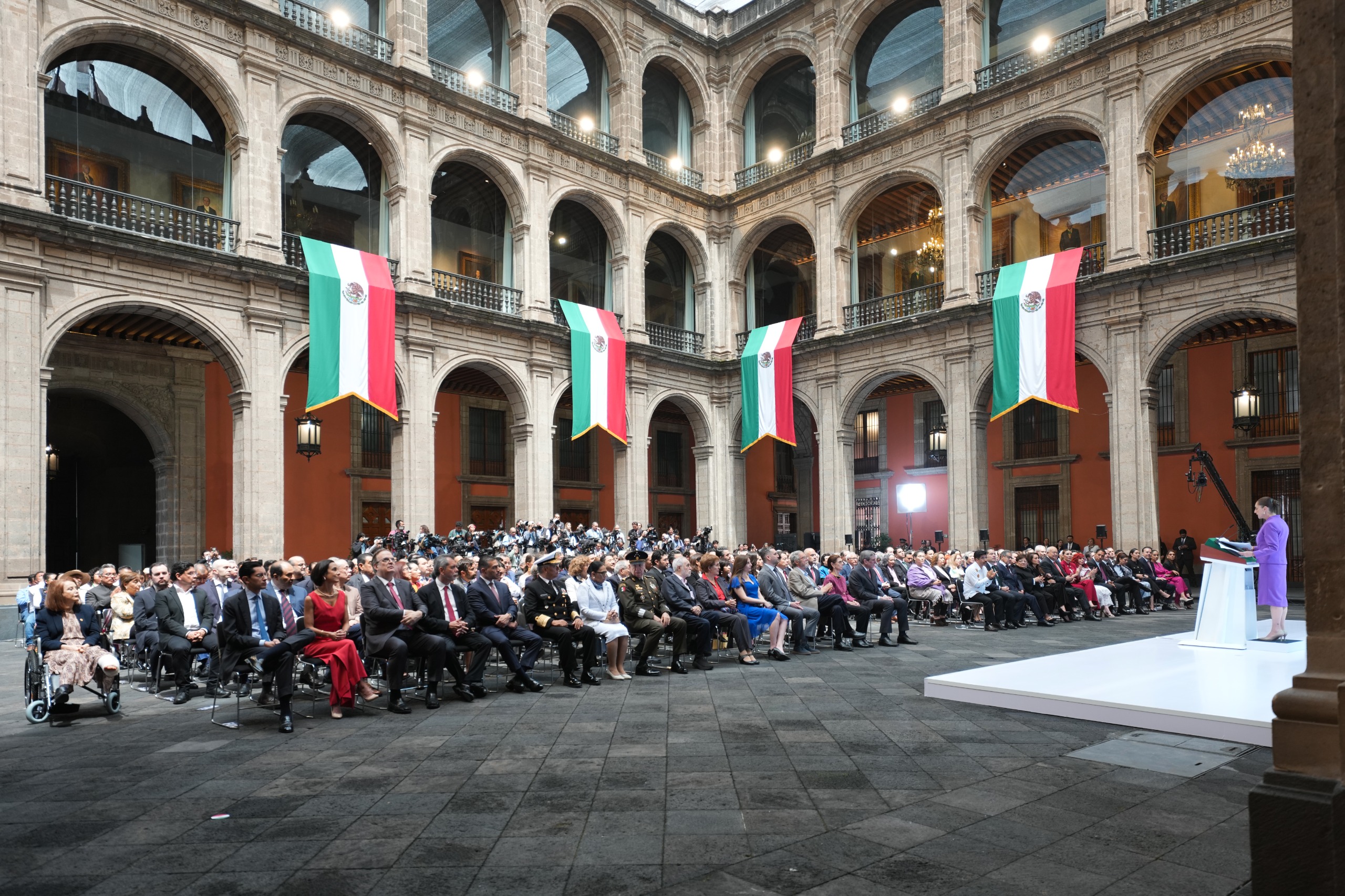 Tere Jiménez asiste al Segundo Informe de la presidenta Claudia Sheinbaum y reafirma coordinación con la Federación