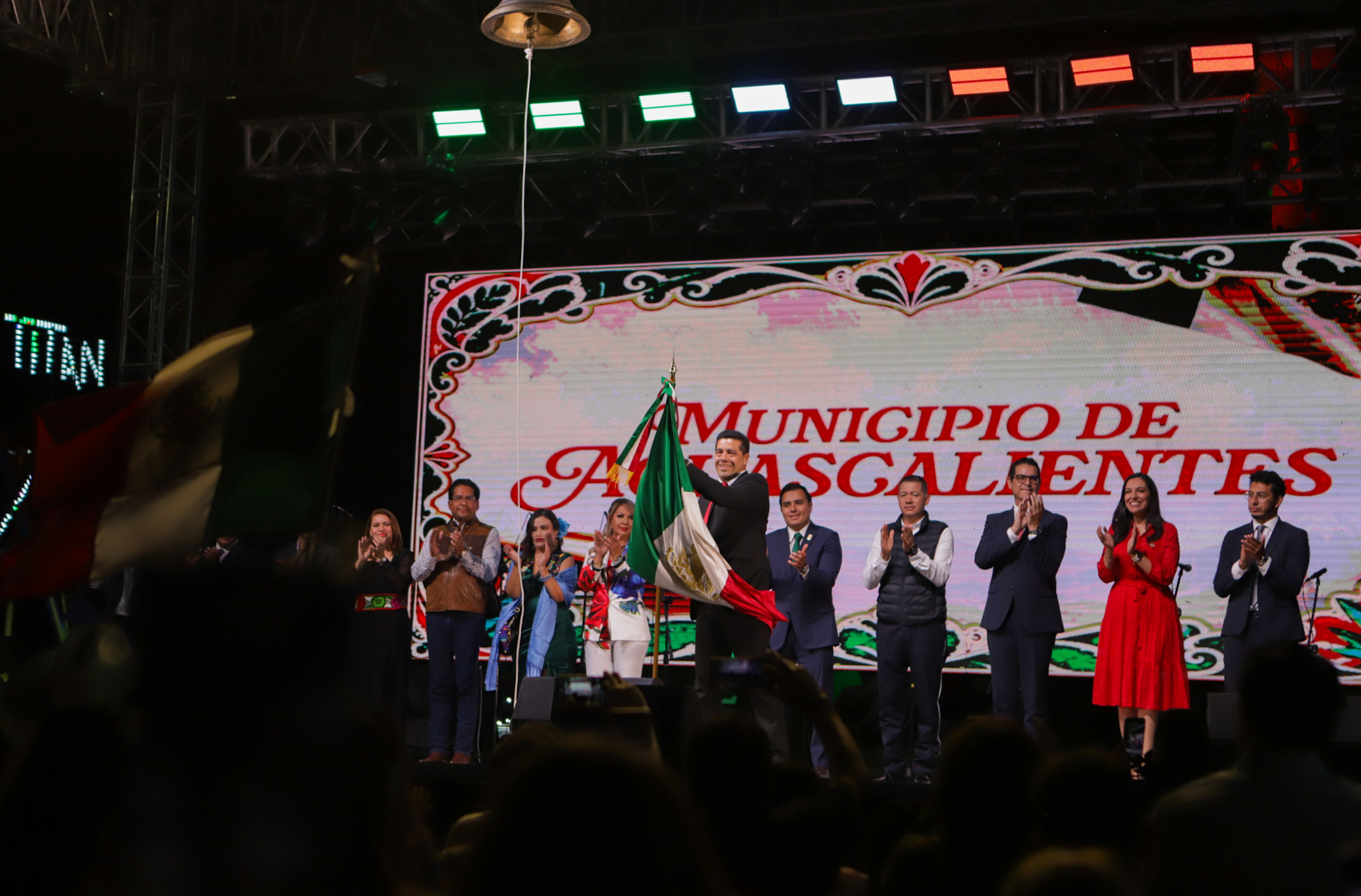Realiza Municipio ceremonia de Grito de Independencia en la Delegación Morelos