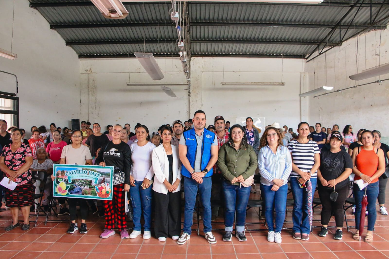 Dan apoyo social a familias de Calvillo