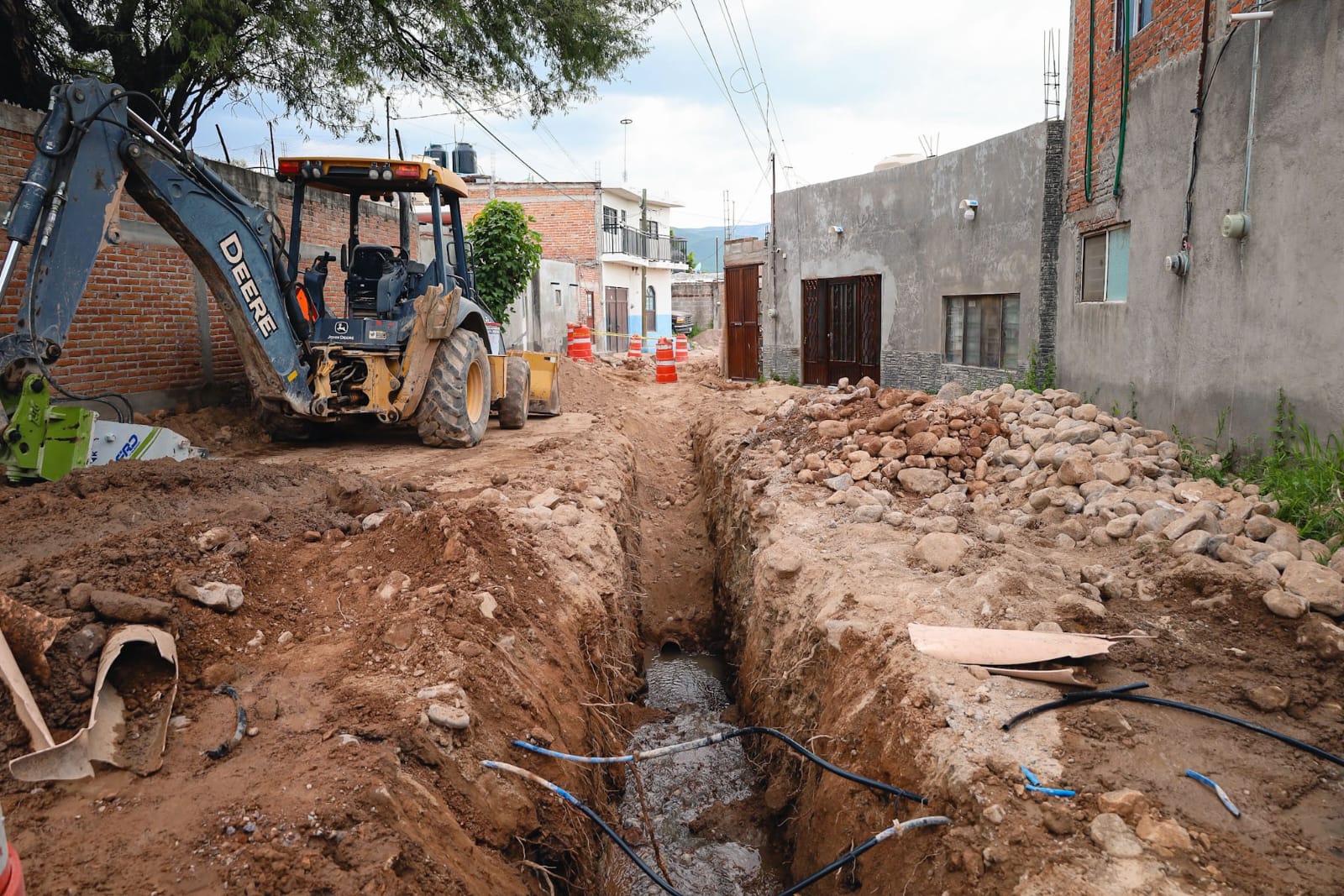 Dan banderazo de arranque a trabajos de alcantarillado en Calvillo