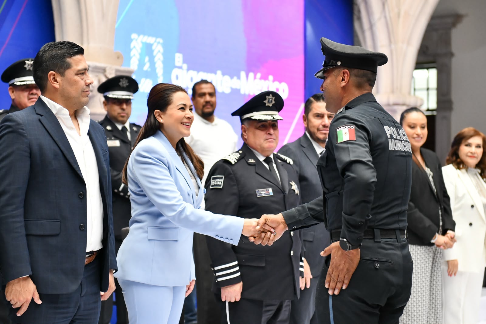 Cuatro años fortaleciendo la seguridad: más policías, equipamiento y tecnología