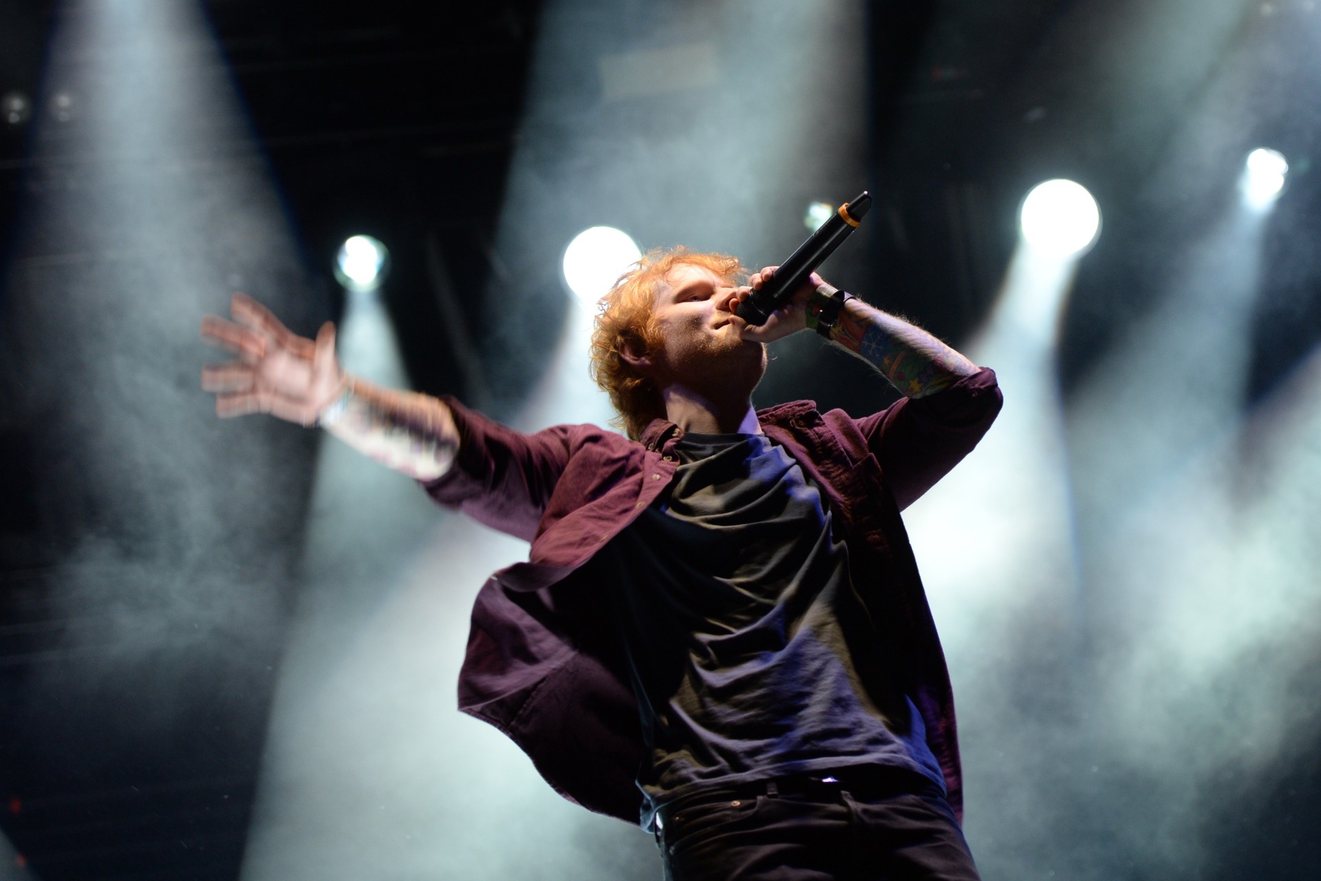 Ed Sheeran recibe críticas tras retirar a Macklemore de su gira