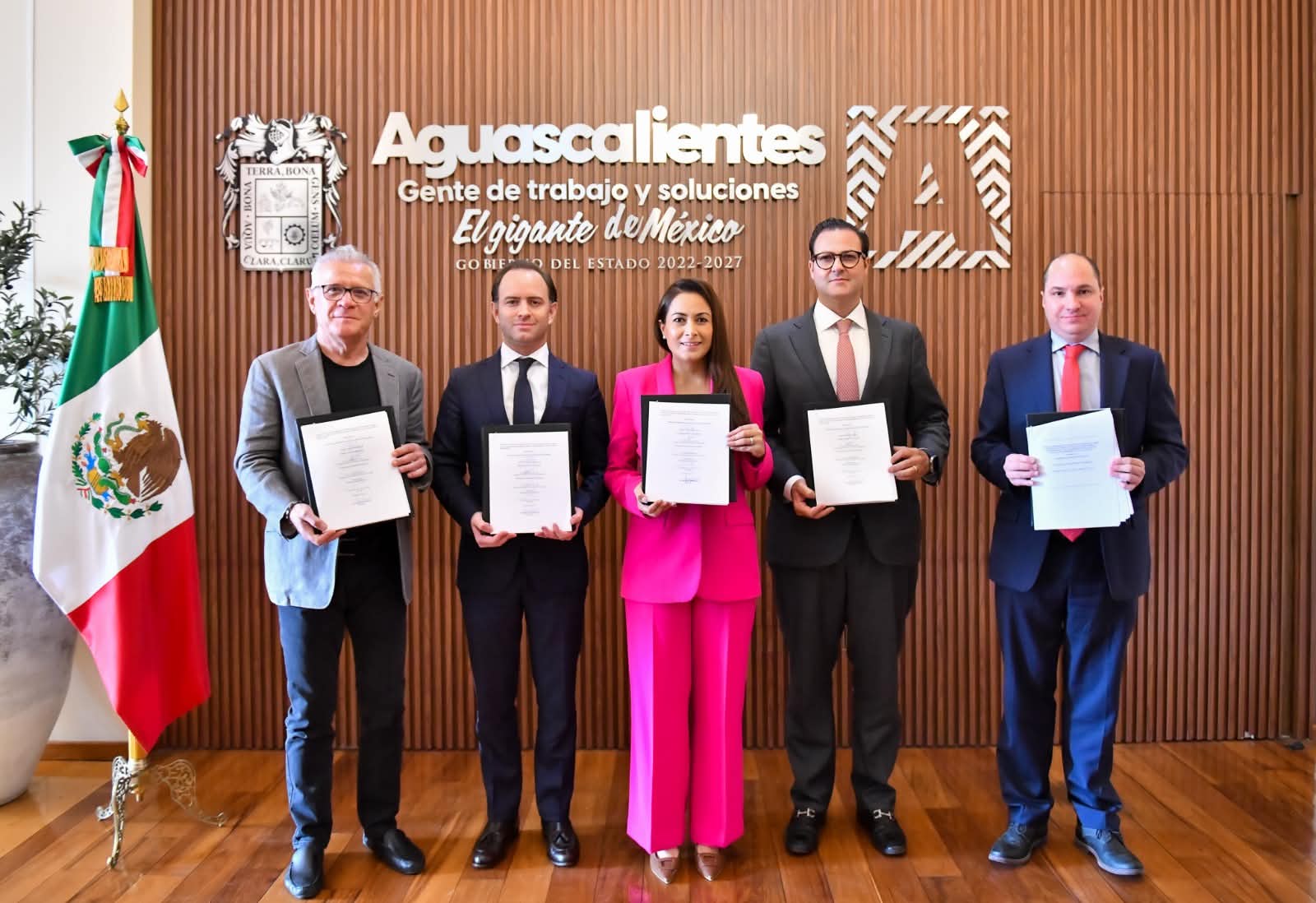 Firman convenio para formalizar la construcción y operación del nuevo Foro de las Estrellas