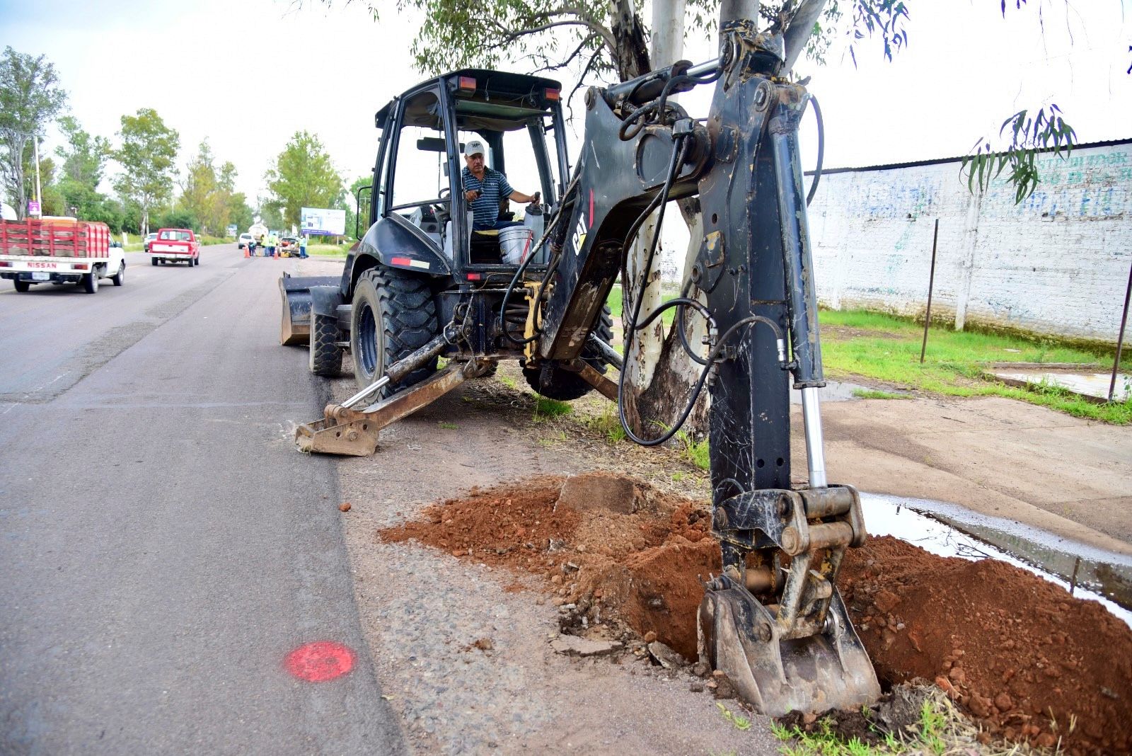 Municipio instalará 9 kilómetros de nuevo alumbrado en la carretera al Sabinal, desde Tercer Anillo hasta Salto de los Salado