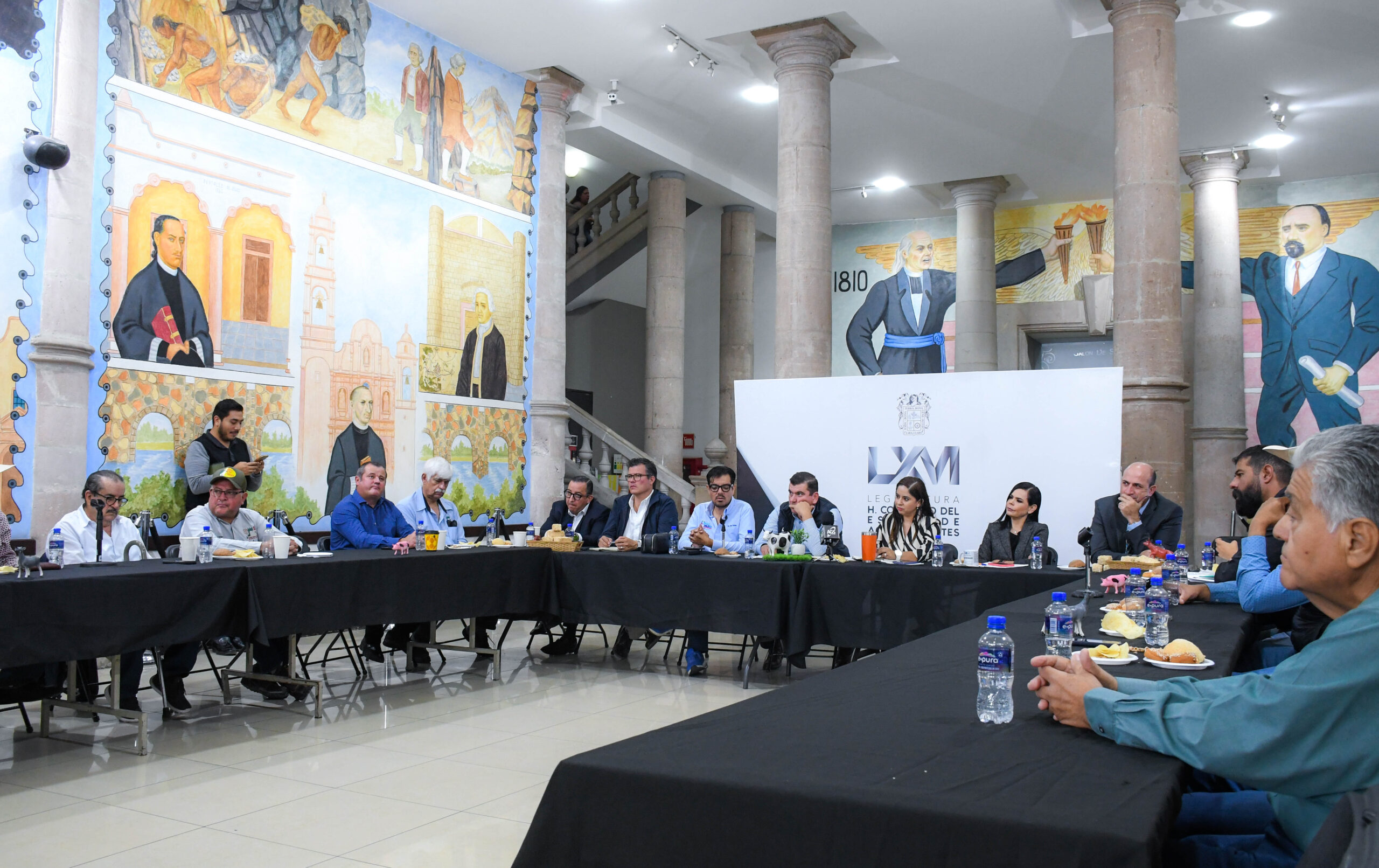 Congreso realiza foro con productores ganaderos para analizar propuesta de nueva ley en el rubro