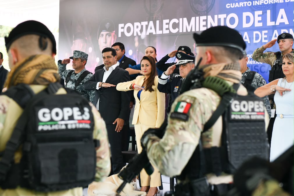 Tere Jiménez entrega vehículos tácticos y armamento para reforzar la seguridad en Aguascalientes